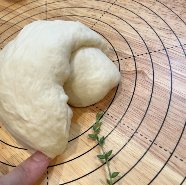 食パン型を使ったすべての食パンの基本レシピになる山型食パン5