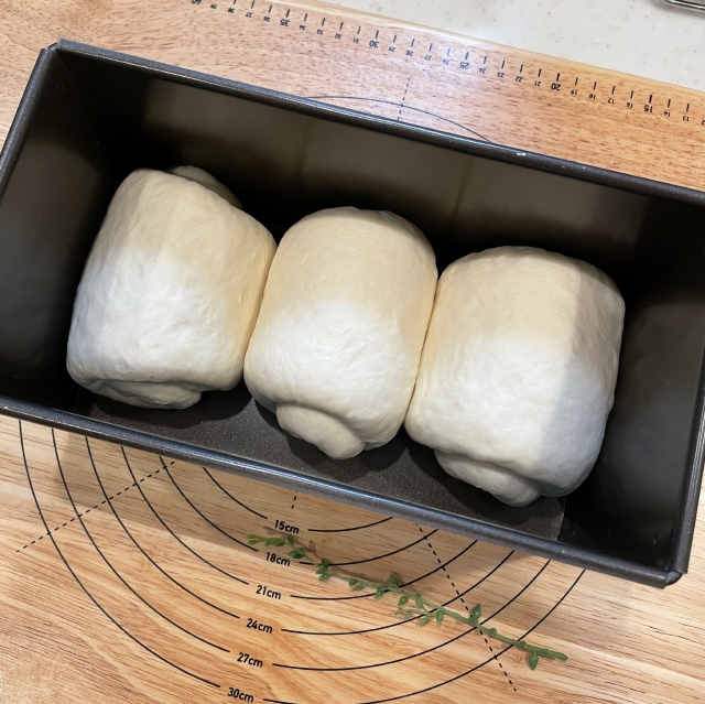 食パン型を使ったすべての食パンの基本レシピになる山型食パン11