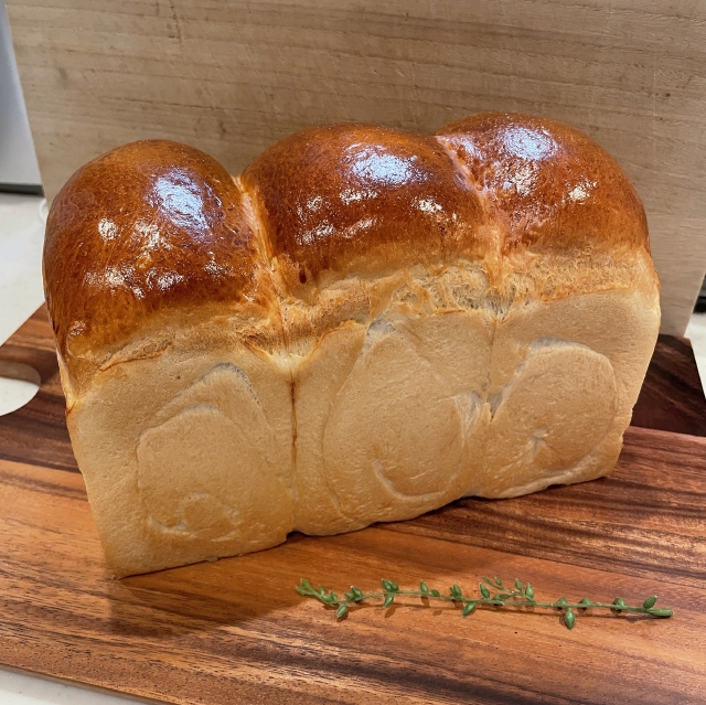 食パン型を使ったすべての食パンの基本レシピになる山型食パン15