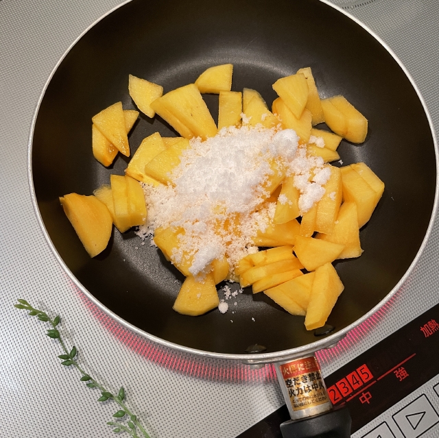 桃のような食感が楽しめる秋の味覚の柿フィリングの作り方2