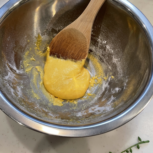 塗りやすく包みやすい固さのマロンカスタードクリームの作り方5