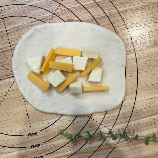 ごろごろチーズと溶けたチェダーチーズが絡み合うチーズクッペ9