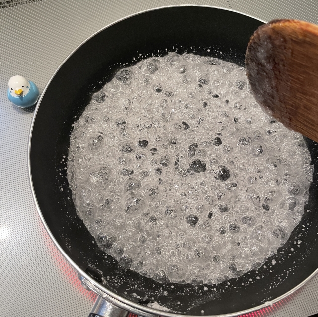 お菓子やパンに使えるグラニュー糖で作るキャラメルソースの作り方4