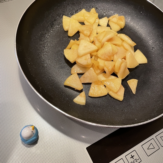 渋いりんごもアップルフィリングに変えれば美味しいパン材料に早変わり！6