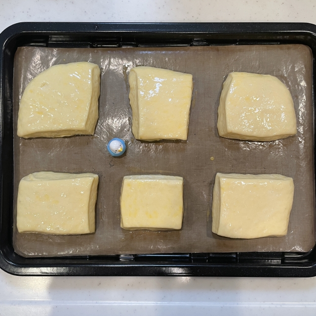 コロンとした四角形が可愛らしいミルクたっぷりの練乳入りパヴェ11