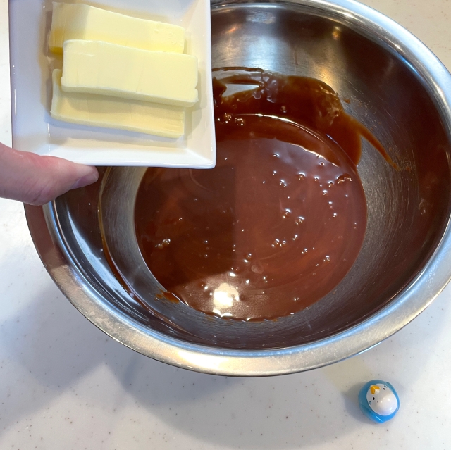 冷やせばイイ感じに固まってくれるミルクチョコで作るチョコガナッシュ4