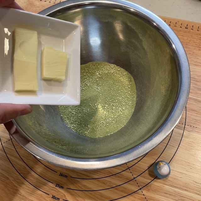 TOMIZレシピで作る、きなこ香る抹茶ときなこのお花パン5