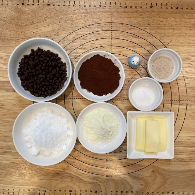 HBで作るココアパウダーとチョコチップの濃厚チョコレート食パン1