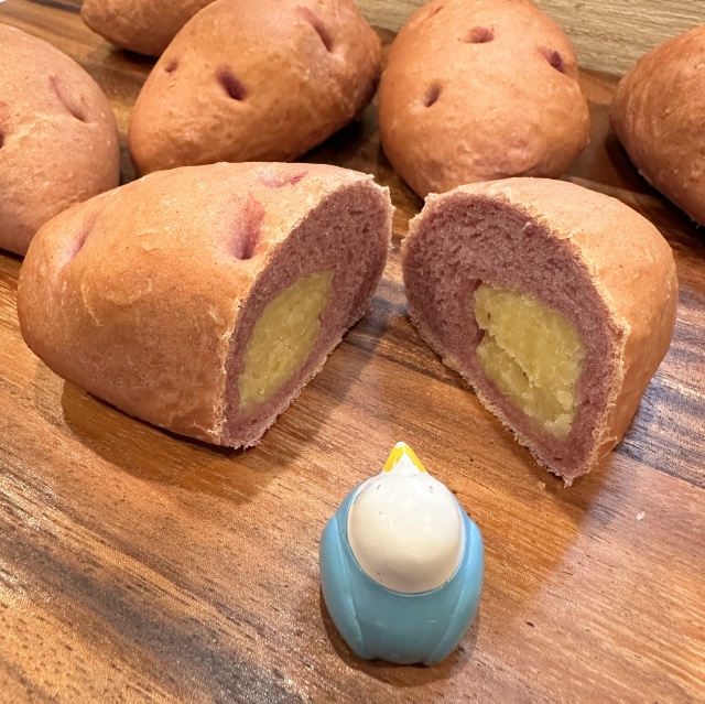 紫芋パウダーで作る、コロンと可愛いスイートポテトのさつまいもパン