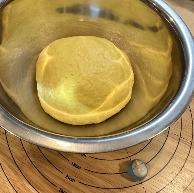 貝印さんの星型食パン型で作る、子供が喜ぶマリオのスーパースター食パン2