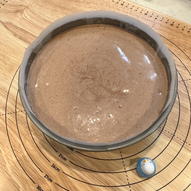 ココアを混ぜてもしっかり膨らむ、高さ十分のふわふわチョコレートスポンジ11