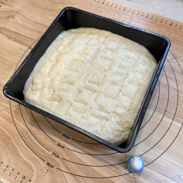 ドイツ家庭で楽しまれている伝統的なリッチ系菓子パンのブッタークーヘン8