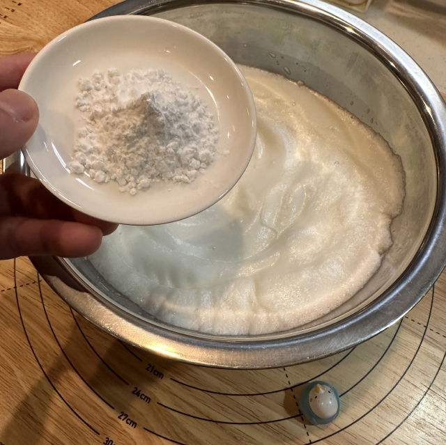 ロールケーキ天板で作る真っ白なスポンジケーキの作り方7