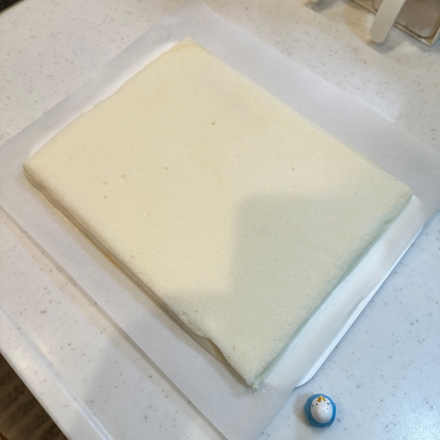 ロールケーキ天板で作る真っ白なスポンジケーキの作り方