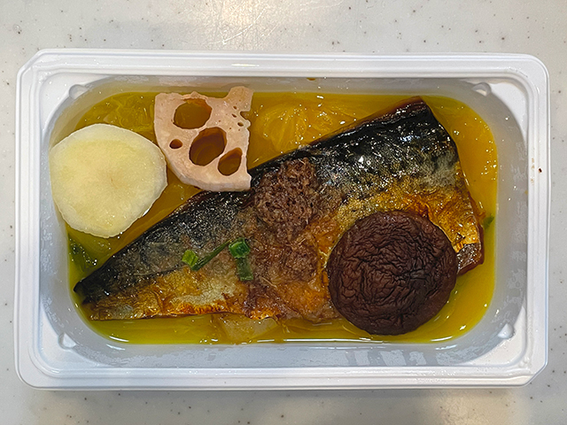 鰹と生姜の旨味がたっぷりのオリーブオイルで楽しむ金華鯖の和ヒージョ4